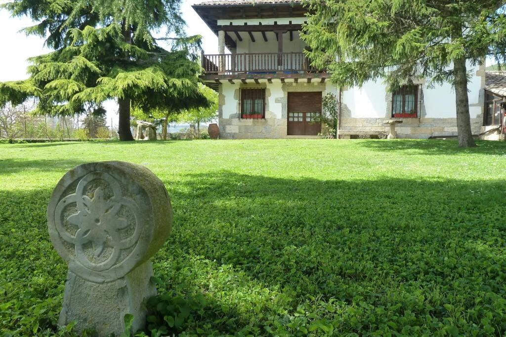 Casa Rural Mertxenea Landetxea Elcano Exterior photo